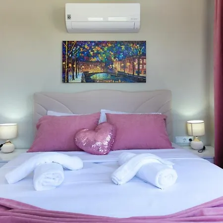 4 Bedroom With Private Pool Near Calis Vilă