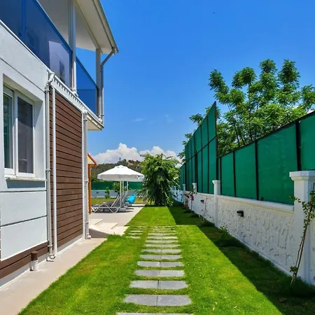 4 Bedroom With Private Pool Near Calis *