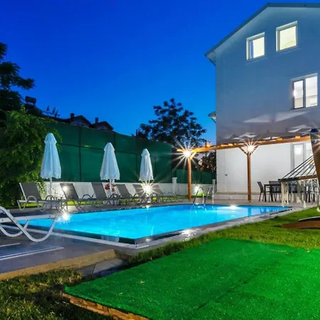 4 Bedroom With Private Pool Near Calis