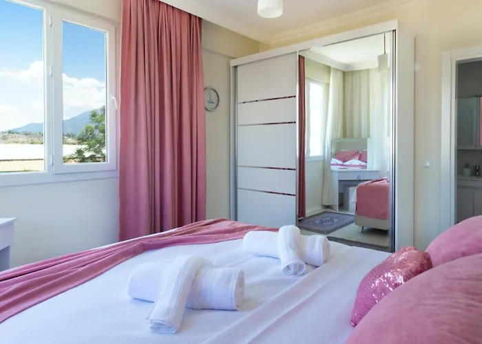 빌라 4 Bedroom With Private Pool Near Calis