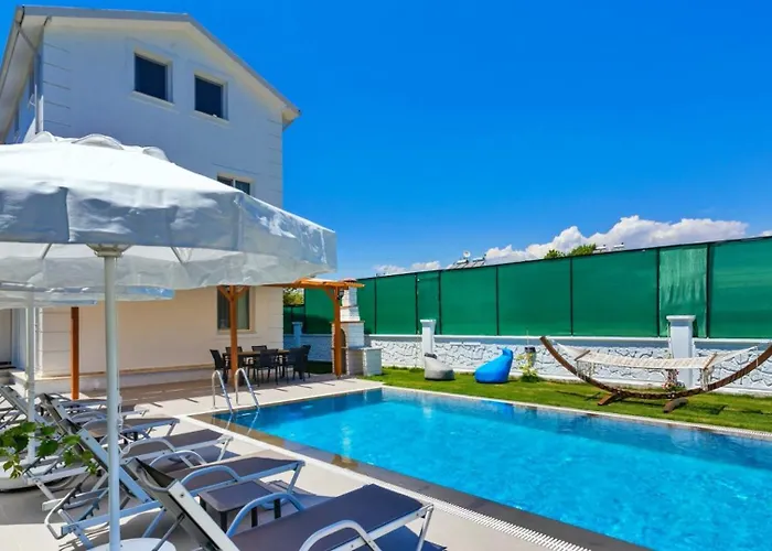4 Bedroom With Private Pool Near Calis Villa Fethiye