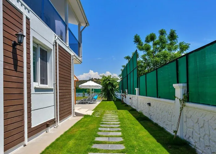 4 Bedroom With Private Pool Near Calis *
