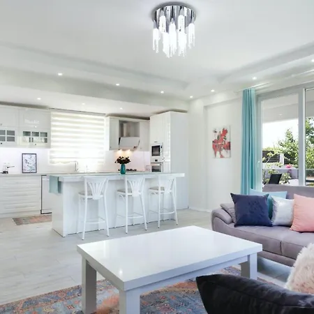 4 Bedroom With Private Pool Near Calis Villa *