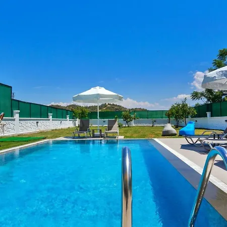 Βίλα 4 Bedroom With Private Pool Near Calis