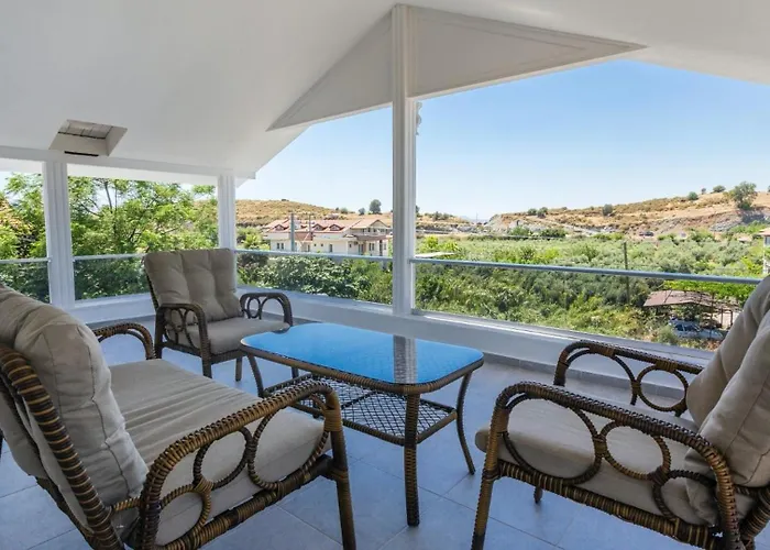 Vila 4 Bedroom With Private Pool Near Calis *