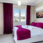 4 Bedroom With Private Pool Near Calis Villa Fethiye