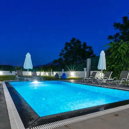Villa 4 Bedroom With Private Pool Near Calis *
